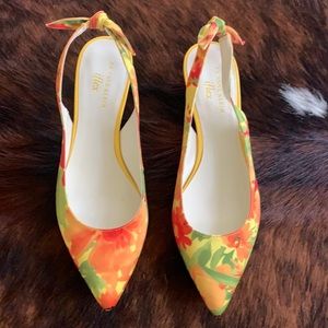 Anne Klein yellow floral pump with low heels.